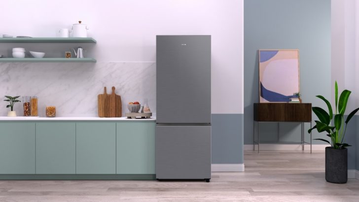 Extra-Wide-Bottom-Mount-Freezer_main1.jpg