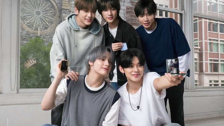 Samsung-Mobile-Open-Always-Wins-TOMORROW-X-TOGETHER-Brand-Anthem_main1.jpg