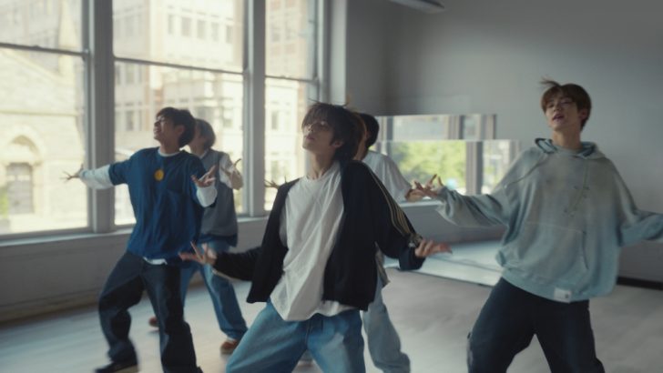 Samsung-Mobile-Open-Always-Wins-TOMORROW-X-TOGETHER-Brand-Anthem_main5.jpg