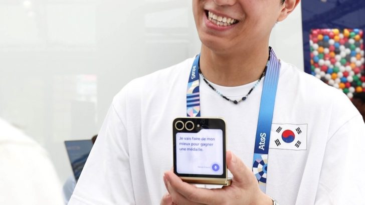 Samsung-Mobile-Z-Flip6-Olympic-Edition-Galaxy-AI-Interpreter-Team-Samsung-Galaxy_main5.jpg