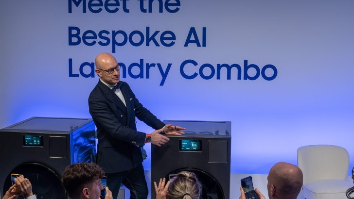 The-event-showed-how-the-Bespoke-AI-Laundry-Combo-uses-smart-sensors-and-AI-to-choose-the-best-settings-to-wash-and-dry-clothes-1.jpg