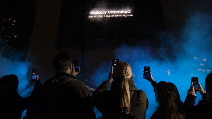 samsung-hologram-light-display_54268860410_o-1.jpg