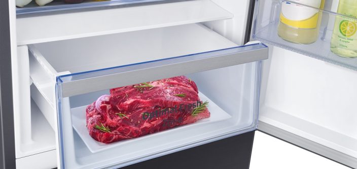 RB30N4180B1-SV_006_Power-Cooling-Zone-Fulled-Out-with-Food_Black.jpg