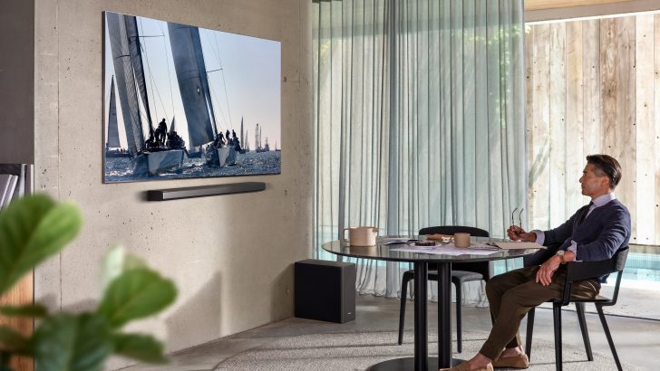 Q95T-with-Soundbar-Q800T-2.jpg