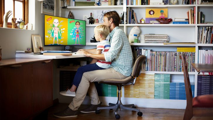 Smart-Monitor-Lifestyle-Image-14.jpg