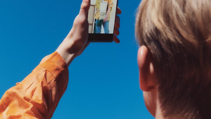 05_Lifestyle-Image_Galaxy-A53-5G.jpg