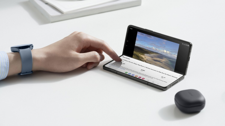 PR_-6-Reasons-You-Should-Use-a-Foldable-Smartphone_SEAO-Feature-story_Image-2-1000.png