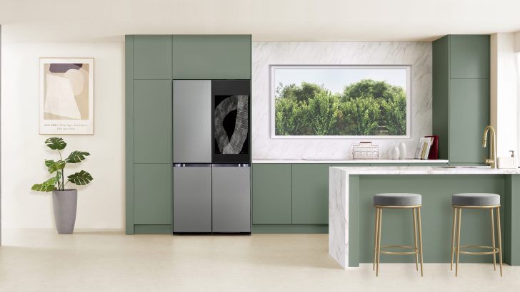 Kitchen-with-Bespoke-4-Door-Flex™-Refrigerator-with-AI-Family-Hub™-1.jpg