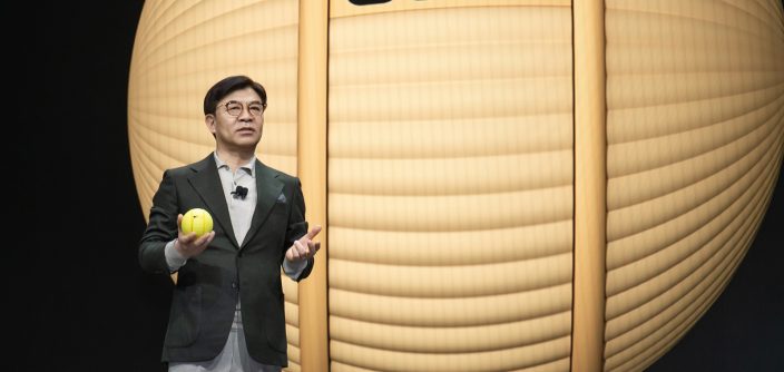 HS.Kim-CES-2020-Keynote-5.jpg