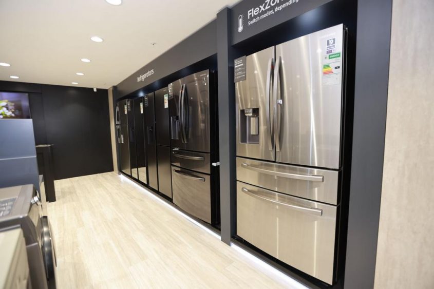 Two Pioneering Samsung Stores Open in Johannesburg Samsung Newsroom